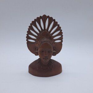 Singapore Carved Statue